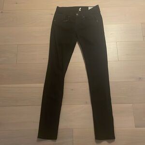 Women’s black rag & bone skinny jeans - size 24